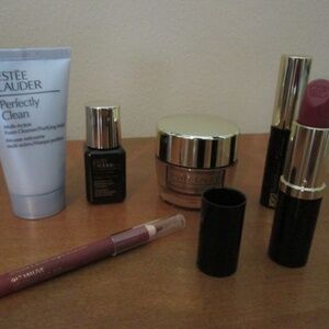 Estee Lauder Gift - NEW